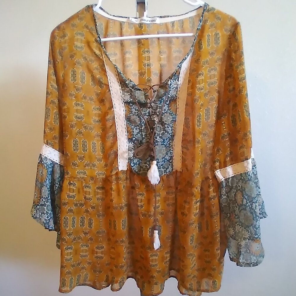 Sz. 1, Maurices Gold and Blue Retro Style Blouse, Like New, Preowned